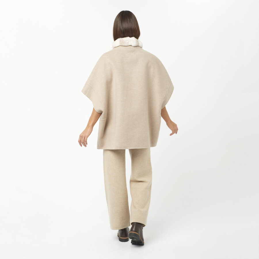 Highlands Poncho Beige