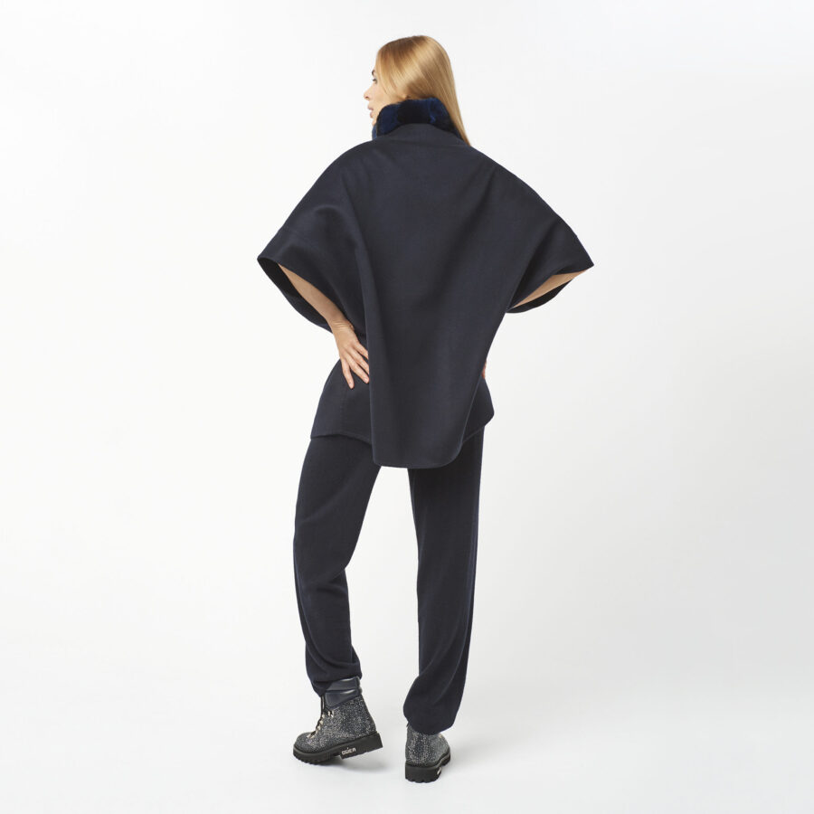 Highlands Poncho Navy
